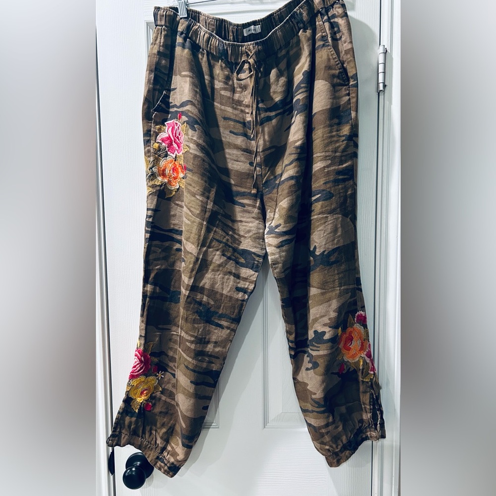 Johnny was JW Los Angeles Floral Embroidered Camo print linen crop pants